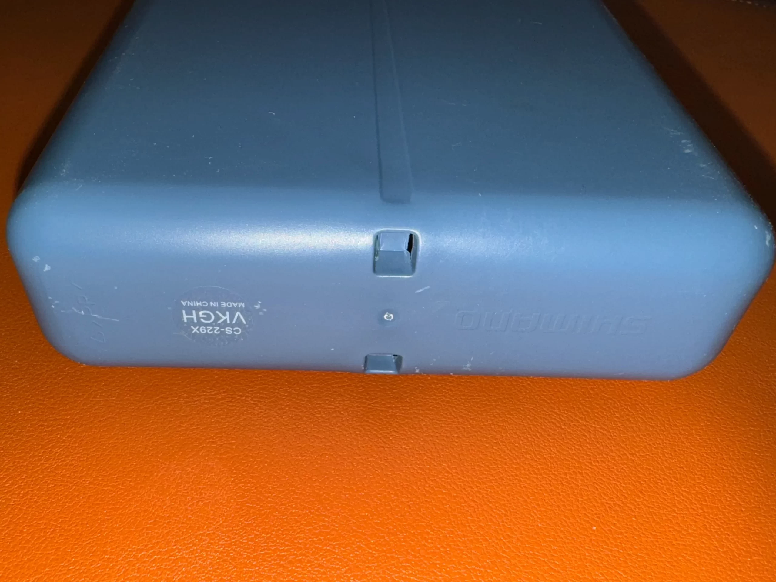 ルアーケースの水抜き穴